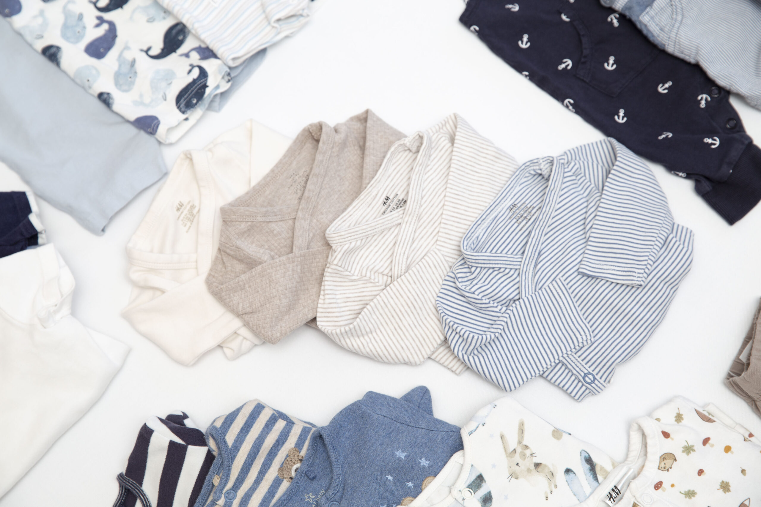 Újszülött babaruhatár Tervező Újszülött babaruhatár Tervező